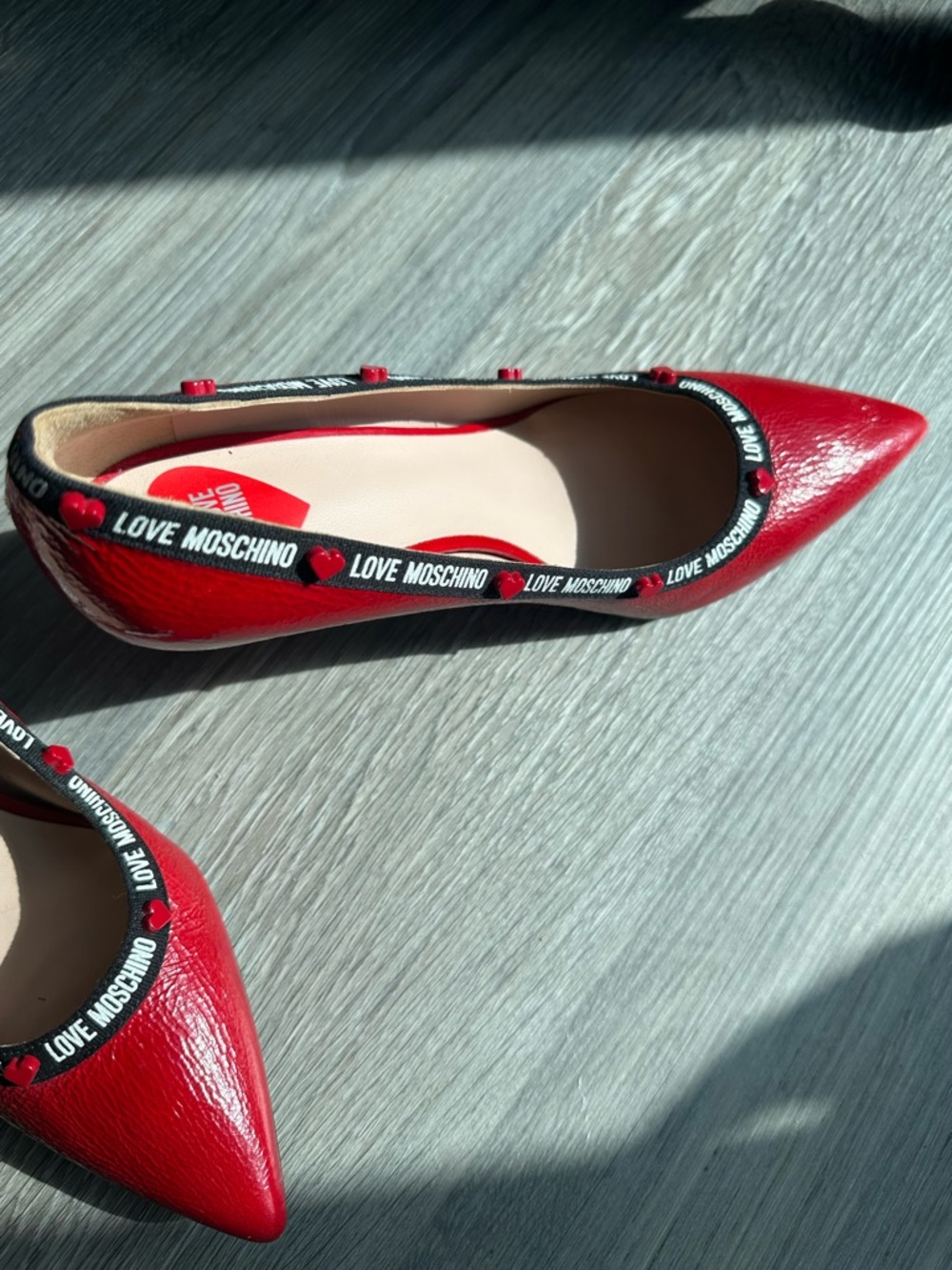 Love Moschino Red Pointed Toe Logo-Trim Pumps with Heart Insole - Picture 6 of 6
